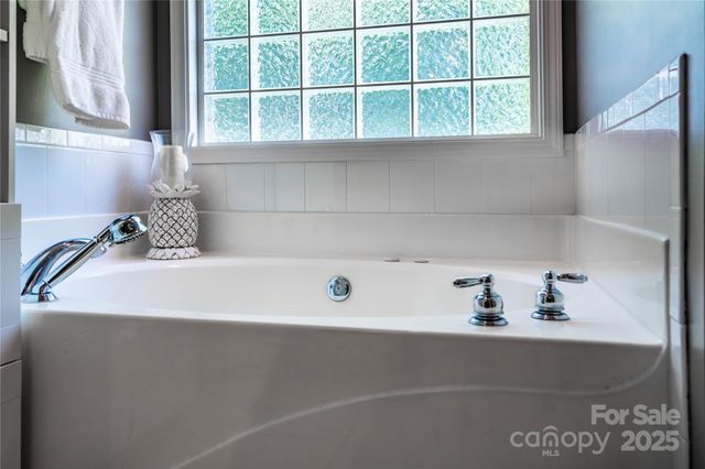 2124 Congress Court, Kannapolis, NC 28083