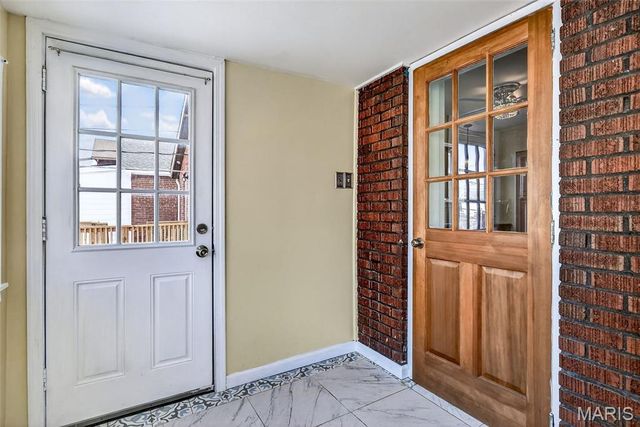 5139 Goethe Avenue, St Louis, MO 63109