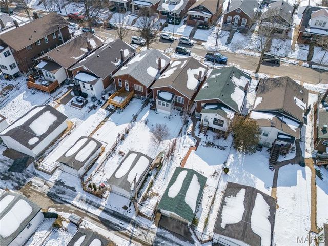 5139 Goethe Avenue, St Louis, MO 63109