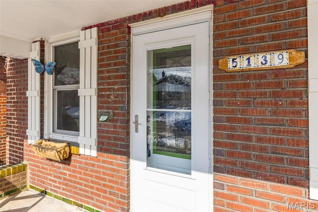 5139 Goethe Avenue, St Louis, MO 63109