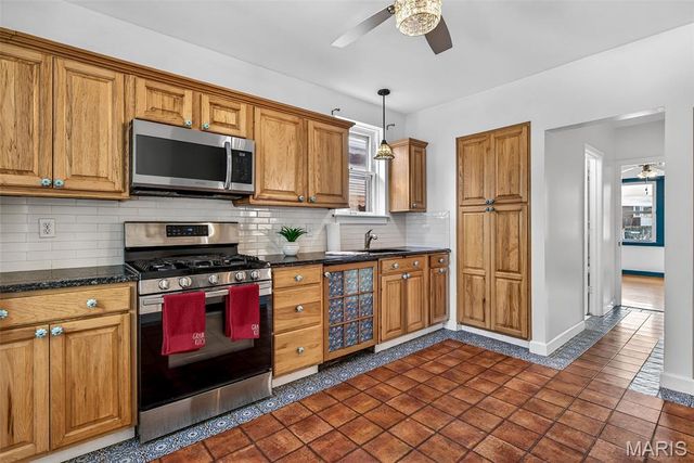 5139 Goethe Avenue, St Louis, MO 63109