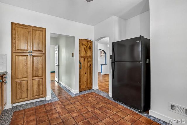 5139 Goethe Avenue, St Louis, MO 63109