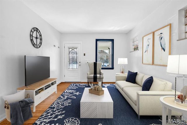 5139 Goethe Avenue, St Louis, MO 63109