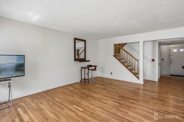 118 Magee Court, East Brunswick, NJ 08816
