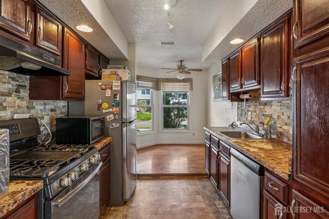 118 Magee Court, East Brunswick, NJ 08816