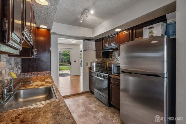 118 Magee Court, East Brunswick, NJ 08816