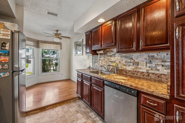 118 Magee Court, East Brunswick, NJ 08816