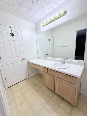 1525 Paramount View Trace, Buford, GA 30518