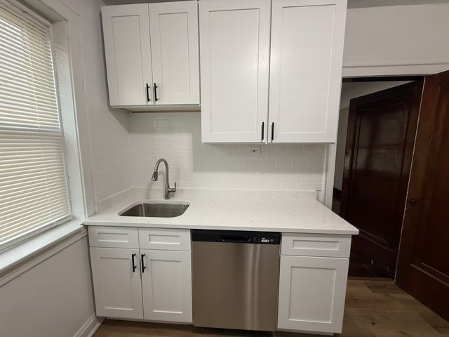 3150 Harlem Avenue 1H, Riverside, IL 60546