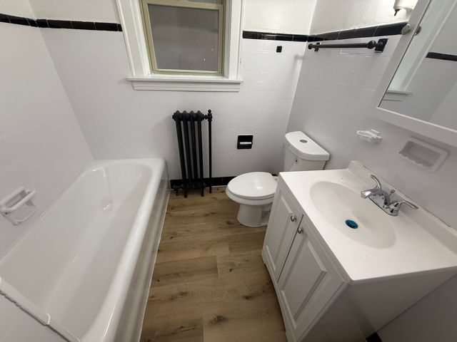 3150 Harlem Avenue 1H, Riverside, IL 60546