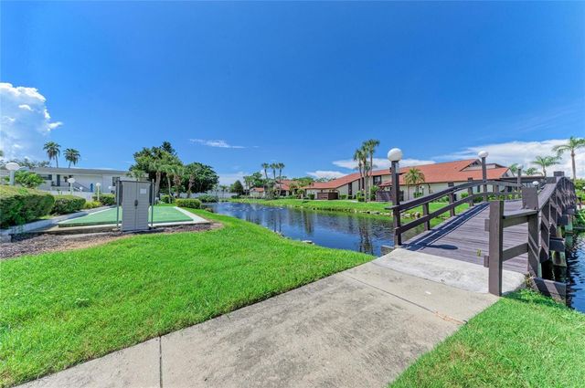 5400 34TH STREET W A10, Bradenton, FL 34210