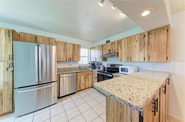 5400 34TH STREET W A10, Bradenton, FL 34210