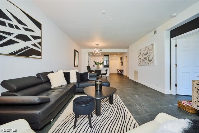 9110 Southmont CV 109, Fort Myers, FL 33908