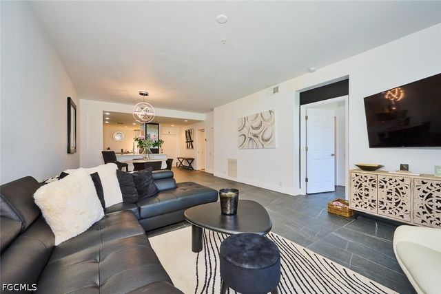 9110 Southmont CV 109, Fort Myers, FL 33908