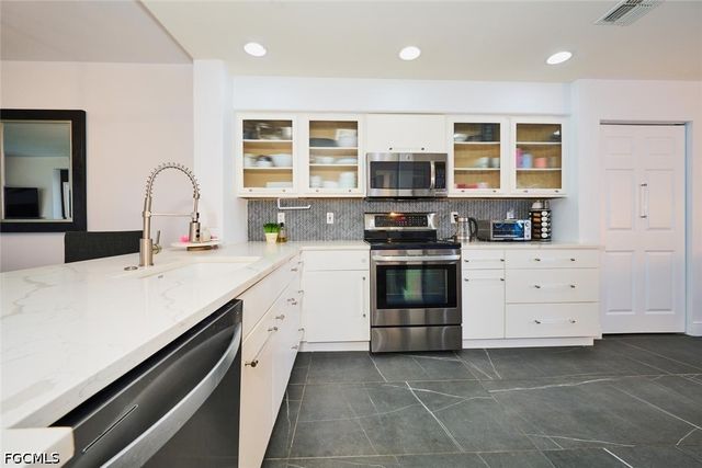 9110 Southmont CV 109, Fort Myers, FL 33908