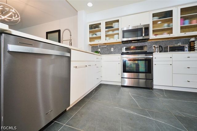 9110 Southmont CV 109, Fort Myers, FL 33908