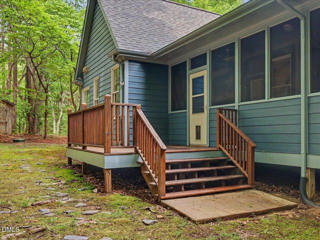 10 Sourwood Lane, Pittsboro, NC 27312