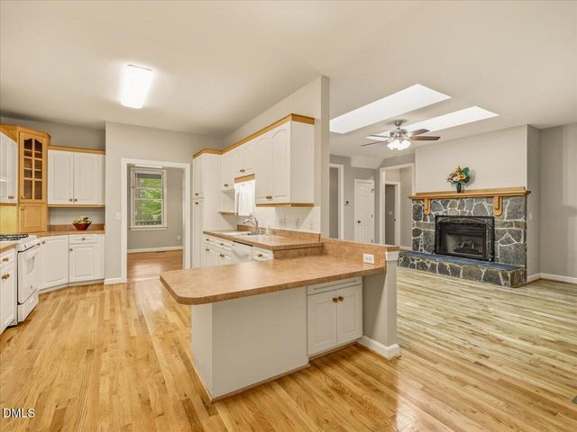 10 Sourwood Lane, Pittsboro, NC 27312