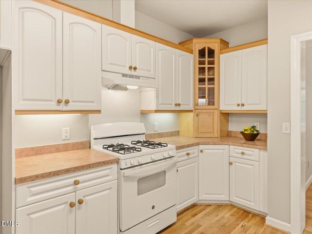 10 Sourwood Lane, Pittsboro, NC 27312