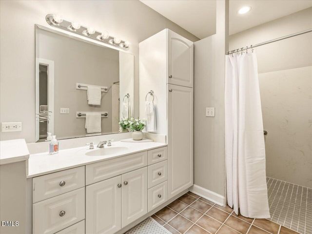 10 Sourwood Lane, Pittsboro, NC 27312