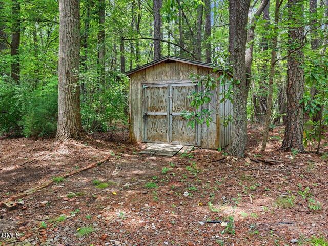 10 Sourwood Lane, Pittsboro, NC 27312