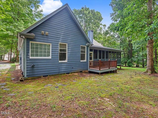 10 Sourwood Lane, Pittsboro, NC 27312
