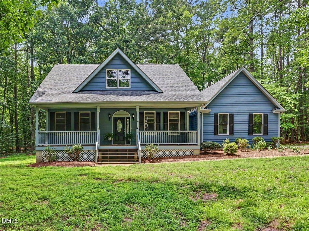 10 Sourwood Lane, Pittsboro, NC 27312