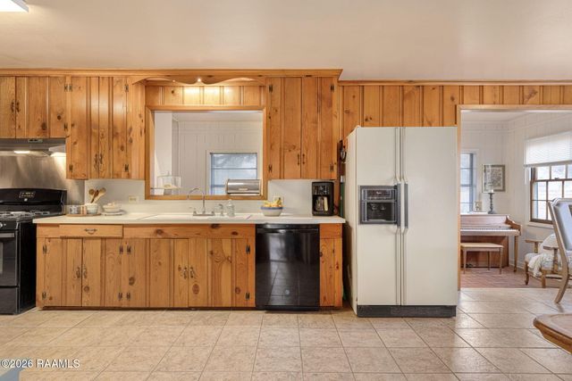 1918 Edwards Street, Opelousas, LA 70570