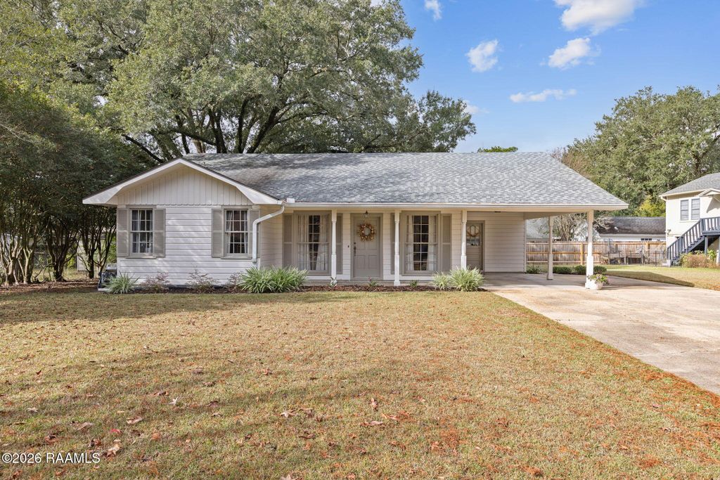 1918 Edwards Street, Opelousas, LA 70570