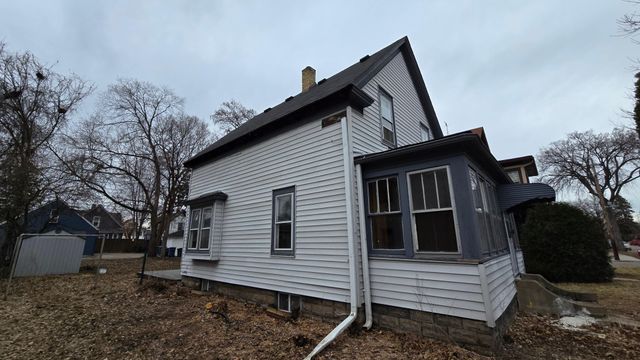 3504 19th Avenue S, Minneapolis, MN 55407