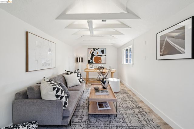 4066 Patterson Ave, Oakland, CA 94619