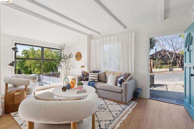 4066 Patterson Ave, Oakland, CA 94619