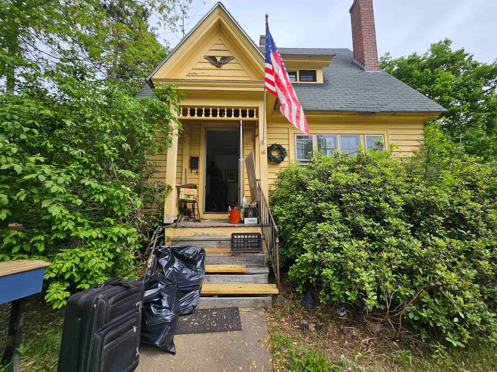 16 Palm Street, Concord, NH 03301