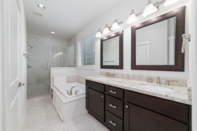 902 W 20th Street A, Houston, TX 77008