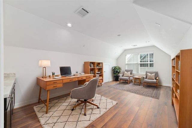 902 W 20th Street A, Houston, TX 77008