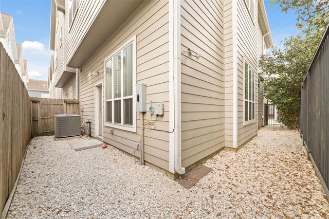 902 W 20th Street A, Houston, TX 77008