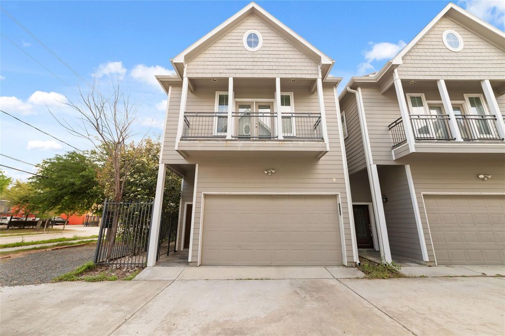 902 W 20th Street A, Houston, TX 77008