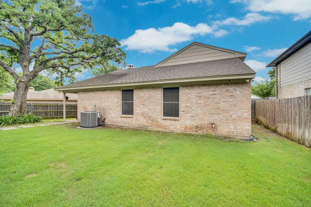 5107 Ridge Pointe Drive, Arlington, TX 76017