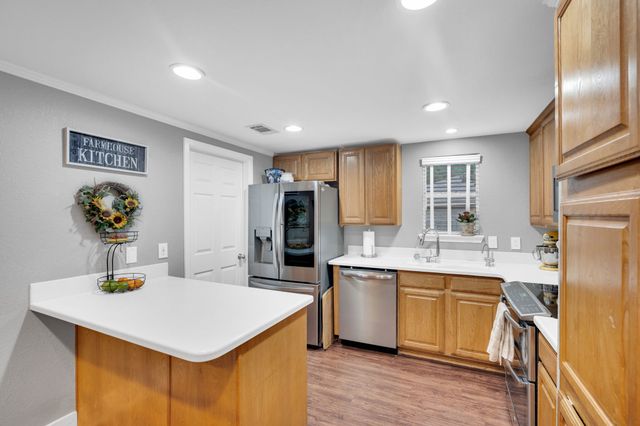 5107 Ridge Pointe Drive, Arlington, TX 76017