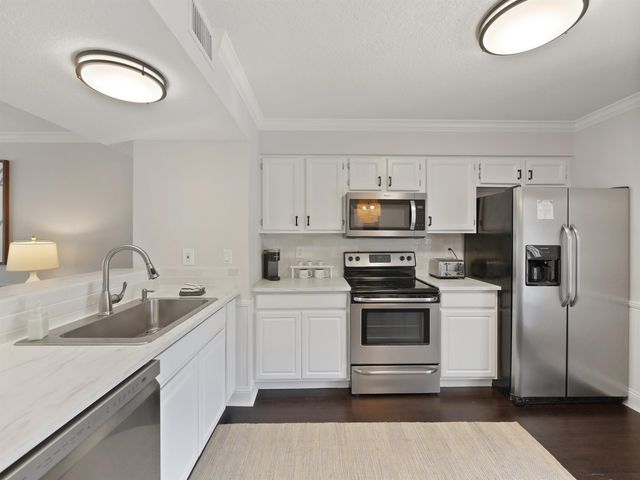 6448 Madison St, St Augustine, FL 32080