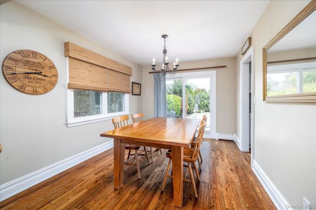 33 Rodney Place, Rockville Centre, NY 11570