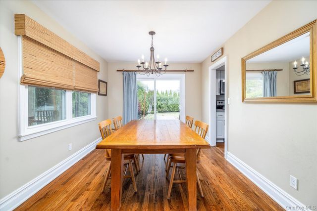 33 Rodney Place, Rockville Centre, NY 11570