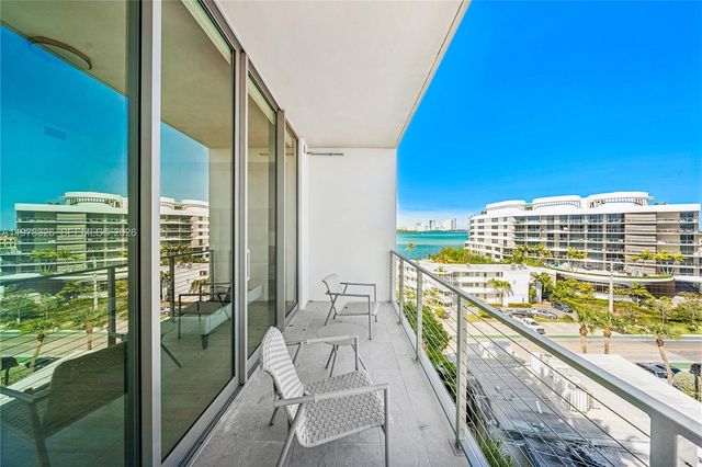 10281 W Bay Harbor Dr PH1, Bay Harbor Islands, FL 33154