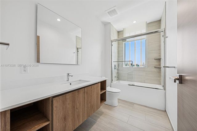 10281 W Bay Harbor Dr PH1, Bay Harbor Islands, FL 33154