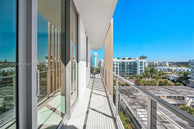 10281 W Bay Harbor Dr PH1, Bay Harbor Islands, FL 33154