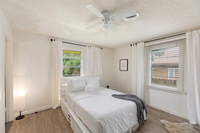 102 E Liberty Ave, Round Rock, TX 78664