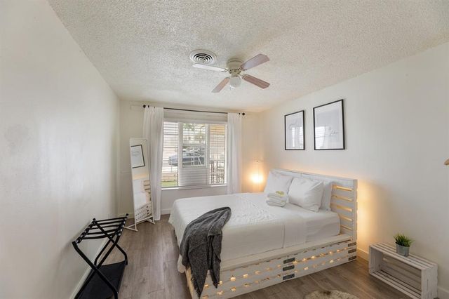 102 E Liberty Ave, Round Rock, TX 78664
