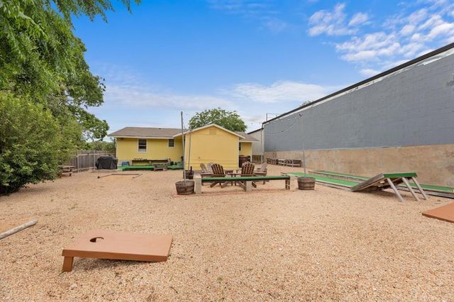 102 E Liberty Ave, Round Rock, TX 78664
