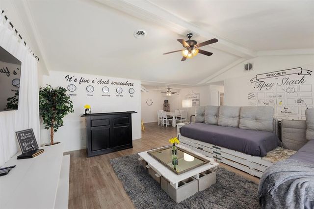 102 E Liberty Ave, Round Rock, TX 78664