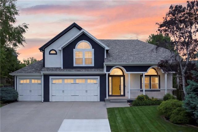 1300 Aberdeen Circle, Raymore, MO 64083